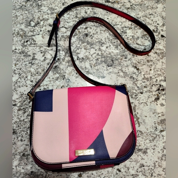 kate spade Handbags - Kate Spade Laurel Way Geo bag